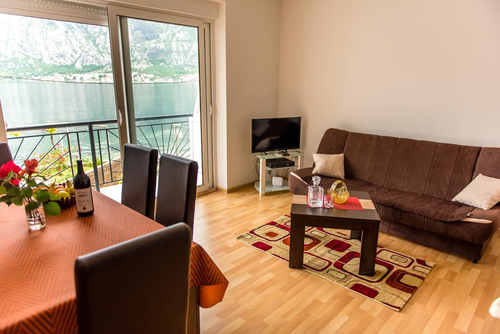 D@D Apartment Kotor Luaran gambar